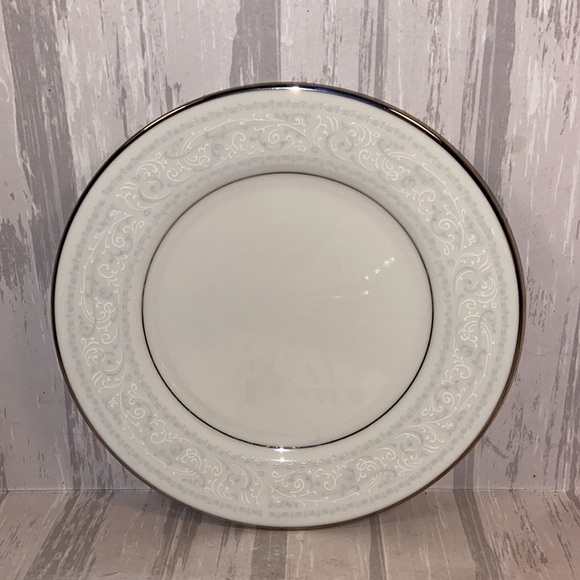 8 Noritake TRUDY Salad and Dessert CC Plate 7087 Ivory China Dinnerware - Picture 4 of 5